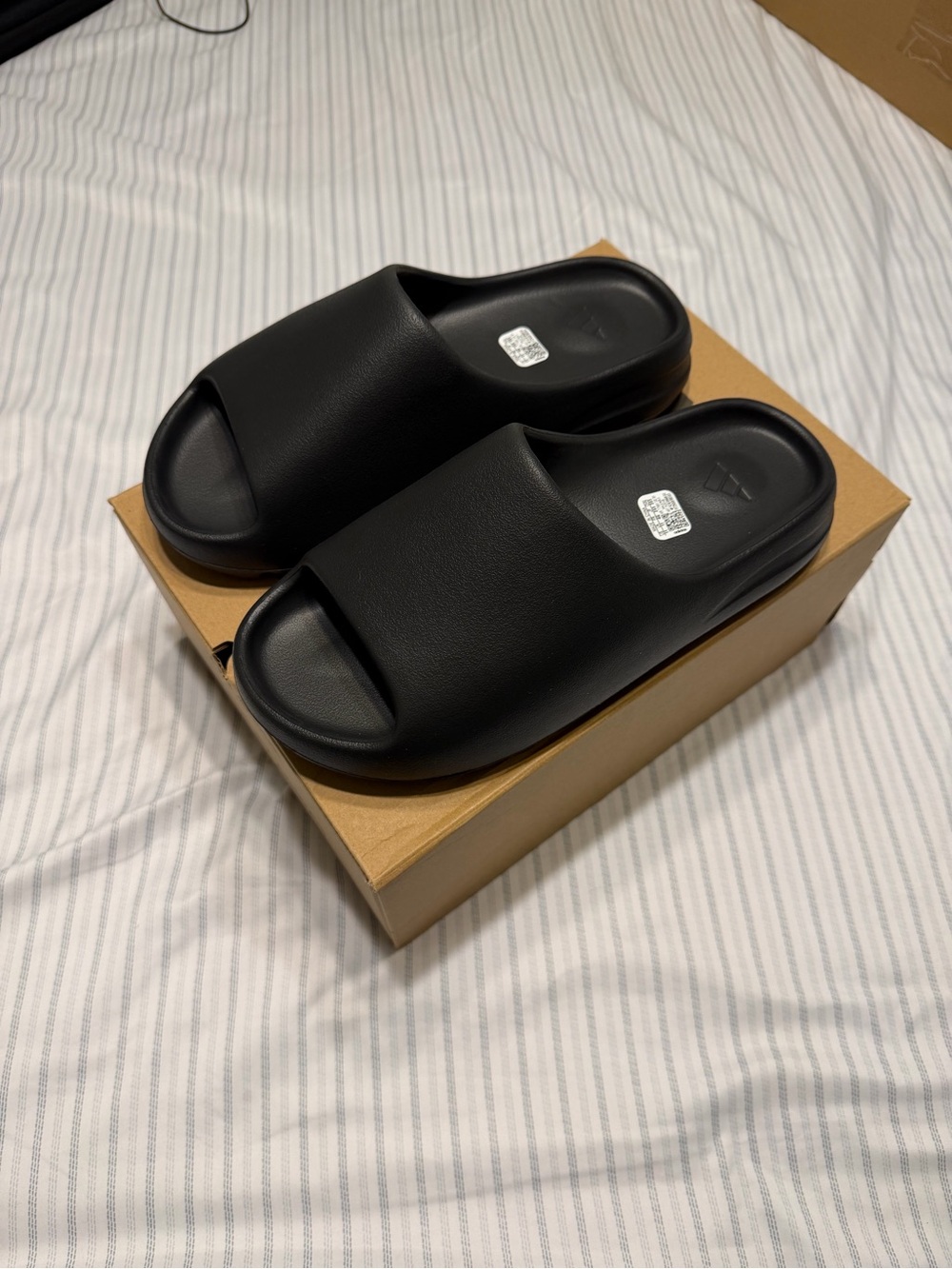 adidas YEEZY Slide in Black